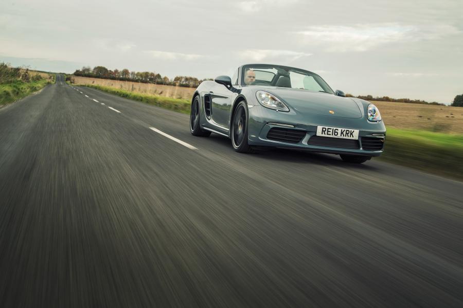  Porsche 718 Boxster 2016 года  (UK) (фото 1 из 30)